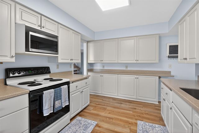 5775 Browns Lake Road, Jackson, MI 49203