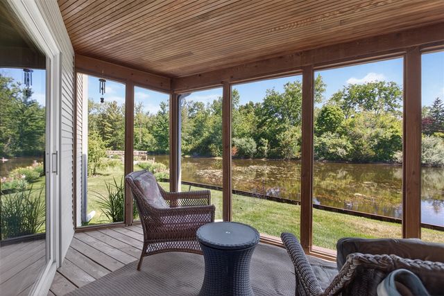 5775 Browns Lake Road, Jackson, MI 49203