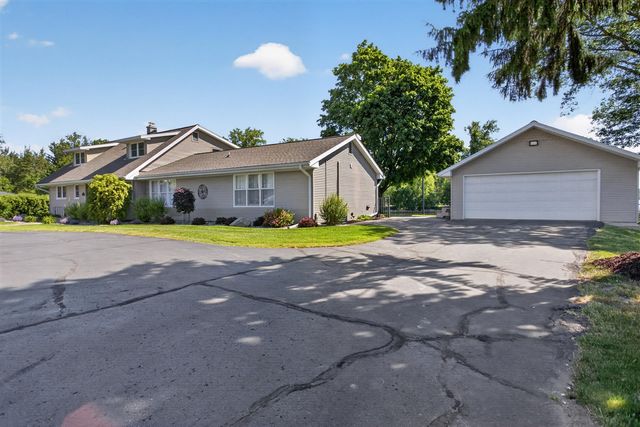 5775 Browns Lake Road, Jackson, MI 49203