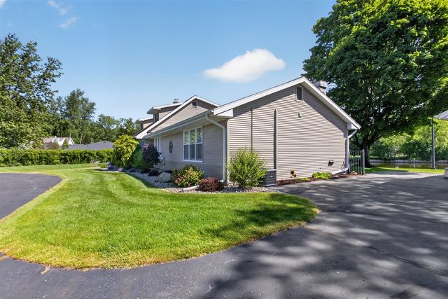 5775 Browns Lake Road, Jackson, MI 49203
