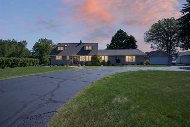 5775 Browns Lake Road, Jackson, MI 49203