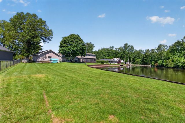 5775 Browns Lake Road, Jackson, MI 49203
