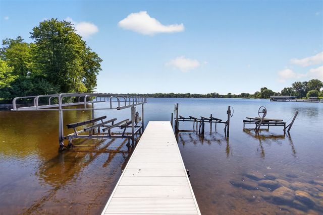 5775 Browns Lake Road, Jackson, MI 49203
