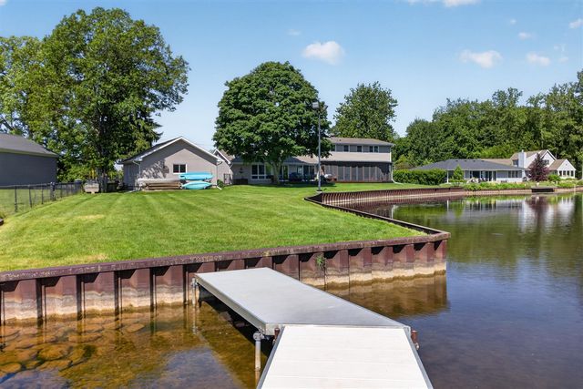 5775 Browns Lake Road, Jackson, MI 49203