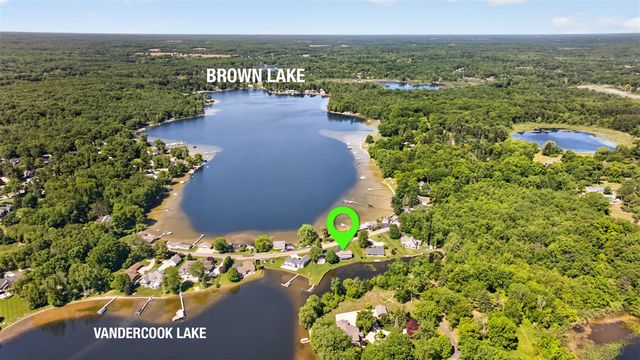 5775 Browns Lake Road, Jackson, MI 49203