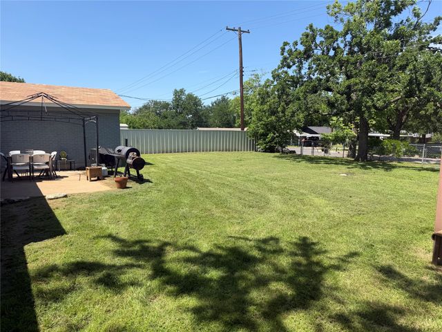 2809 N Murco Drive, Mineral Wells, TX 76067