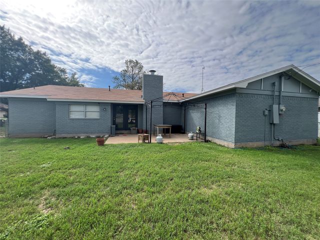 2809 N Murco Drive, Mineral Wells, TX 76067