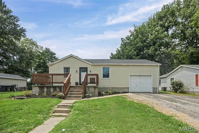309 N 5th Street, Mascoutah, IL 62258