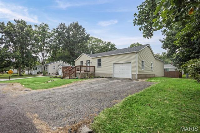 309 N 5th Street, Mascoutah, IL 62258