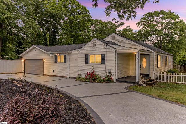 201 S Pliney Circle, Simpsonville, SC 29681