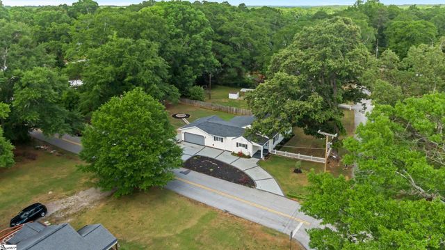 201 S Pliney Circle, Simpsonville, SC 29681