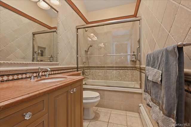 881 Buckley Place, Westbury, NY 11590