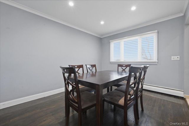 881 Buckley Place, Westbury, NY 11590