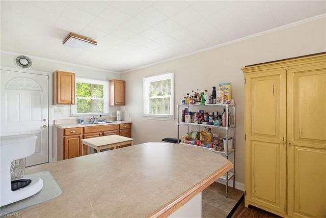 544 Edgewood Street, Kernersville, NC 27284