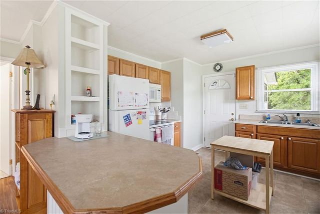 544 Edgewood Street, Kernersville, NC 27284