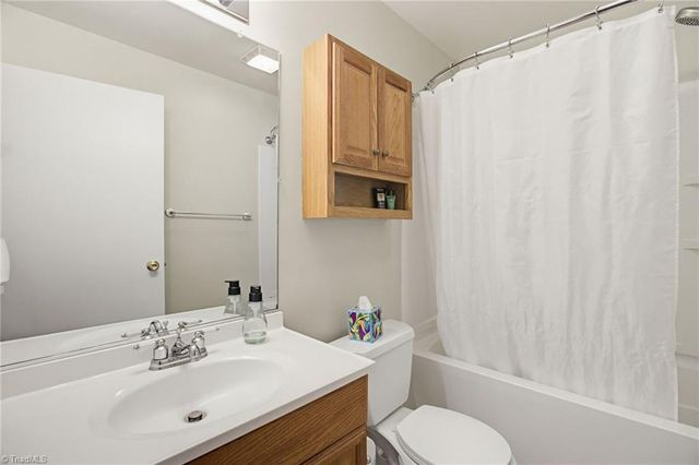 544 Edgewood Street, Kernersville, NC 27284