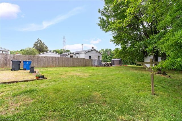 544 Edgewood Street, Kernersville, NC 27284