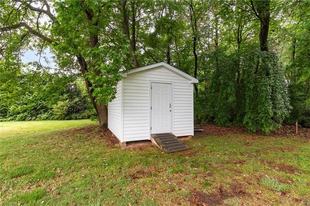 544 Edgewood Street, Kernersville, NC 27284