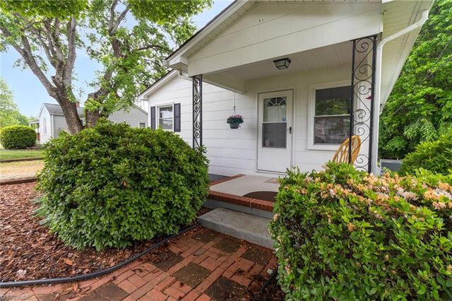 544 Edgewood Street, Kernersville, NC 27284