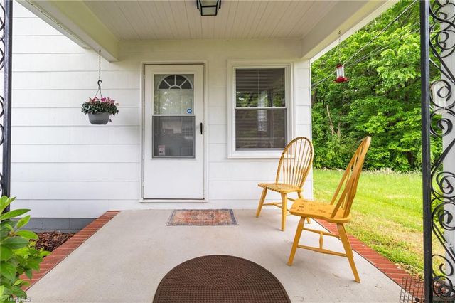 544 Edgewood Street, Kernersville, NC 27284