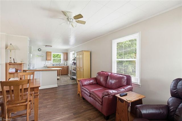 544 Edgewood Street, Kernersville, NC 27284
