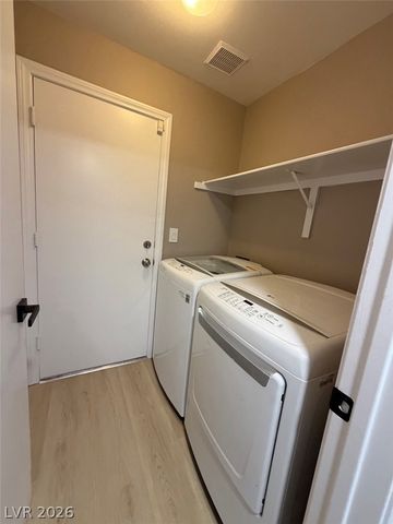 1309 Strike Jumper Court, Las Vegas, NV 89108