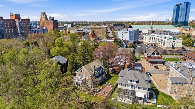 1 Hillcrest Street, Niagara Falls, NY 14303