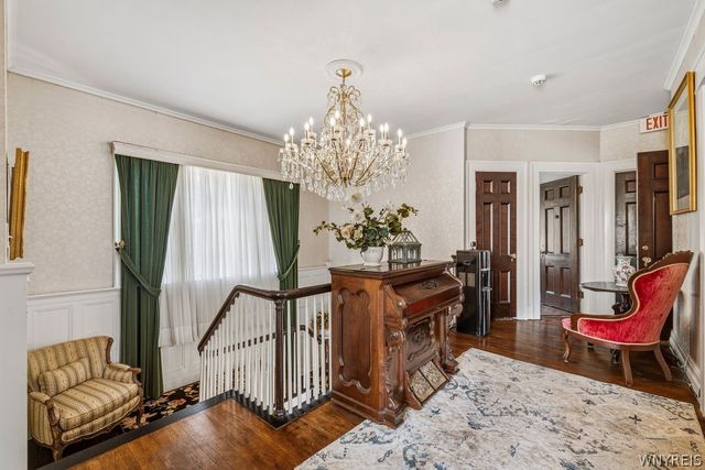 1 Hillcrest Street, Niagara Falls, NY 14303