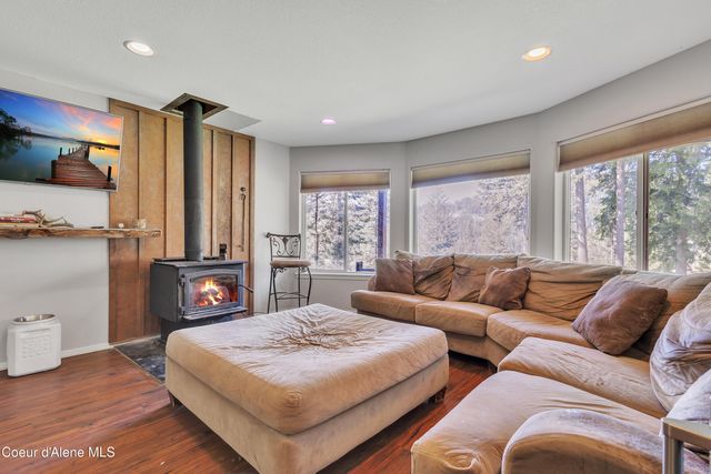 458 Kirby Mtn Rd, Hope, ID 83836