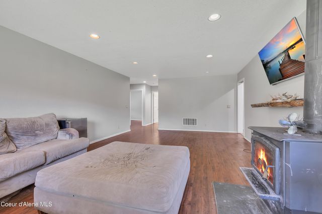 458 Kirby Mtn Rd, Hope, ID 83836