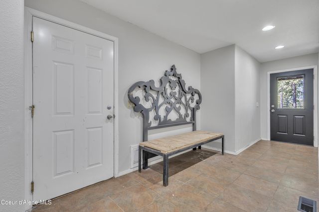 458 Kirby Mtn Rd, Hope, ID 83836