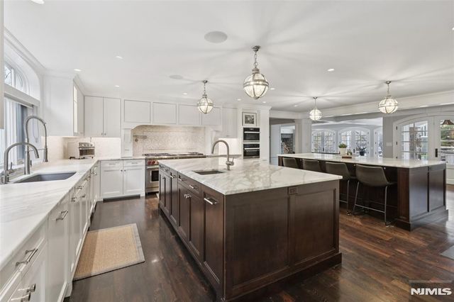 97 Heights Road, Ridgewood, NJ 07450