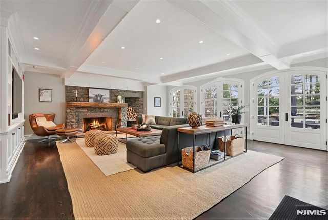 97 Heights Road, Ridgewood, NJ 07450