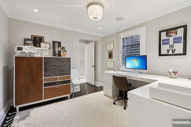 97 Heights Road, Ridgewood, NJ 07450