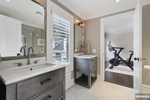 97 Heights Road, Ridgewood, NJ 07450