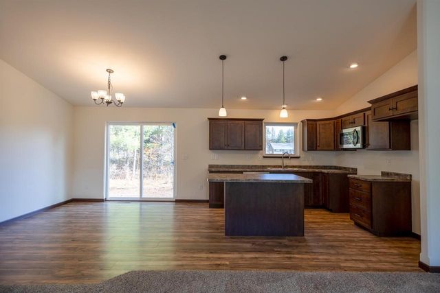 610 STILL WATERS LANE, Plover, WI 54467