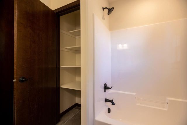 610 STILL WATERS LANE, Plover, WI 54467