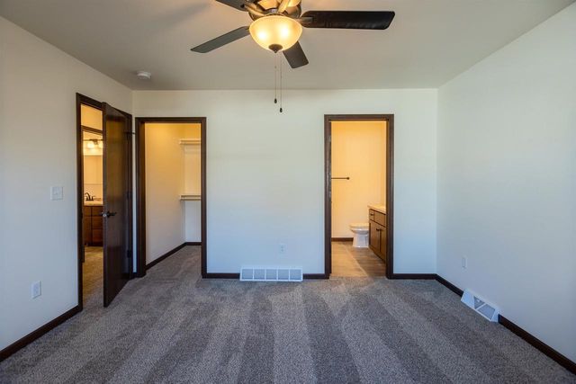 610 STILL WATERS LANE, Plover, WI 54467