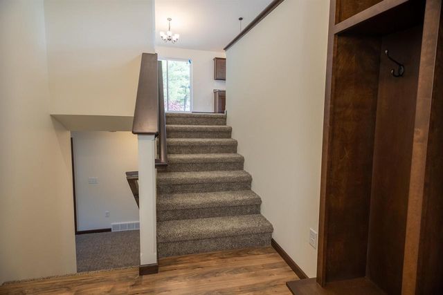 610 STILL WATERS LANE, Plover, WI 54467