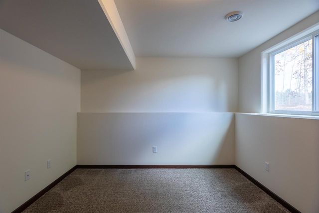 610 STILL WATERS LANE, Plover, WI 54467