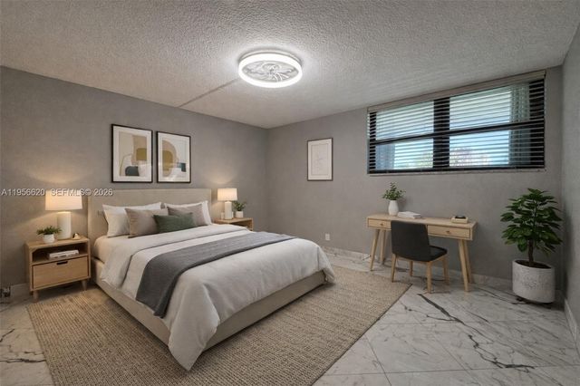 4800 Bayview Dr 206, Fort Lauderdale, FL 33308