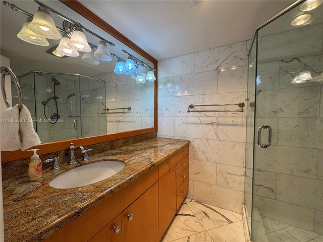 4800 Bayview Dr 206, Fort Lauderdale, FL 33308