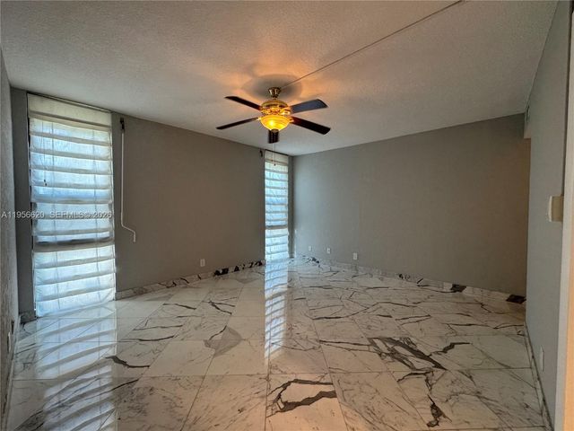 4800 Bayview Dr 206, Fort Lauderdale, FL 33308