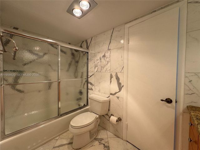 4800 Bayview Dr 206, Fort Lauderdale, FL 33308