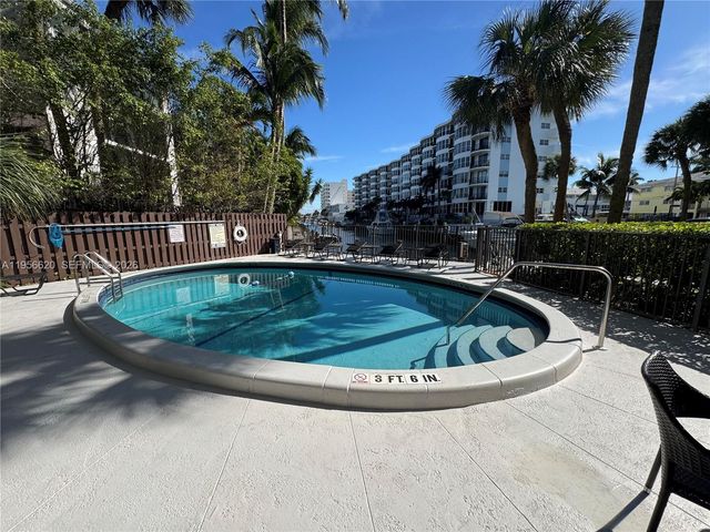 4800 Bayview Dr 206, Fort Lauderdale, FL 33308