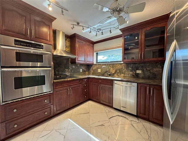 4800 Bayview Dr 206, Fort Lauderdale, FL 33308