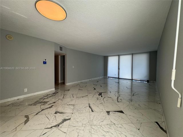 4800 Bayview Dr 206, Fort Lauderdale, FL 33308