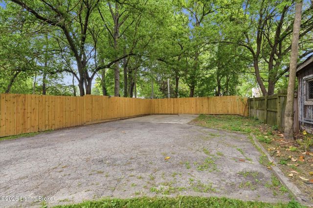 4315 S 3rd St, Louisville, KY 40214