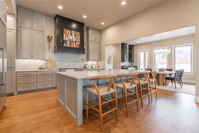 6017 Royal Abbey Court, Edmond, OK 73034