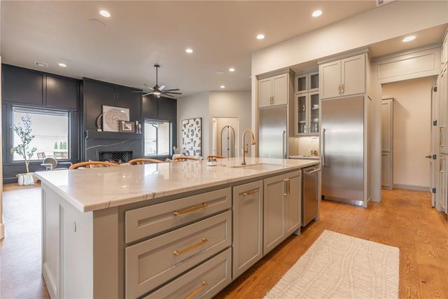 6017 Royal Abbey Court, Edmond, OK 73034